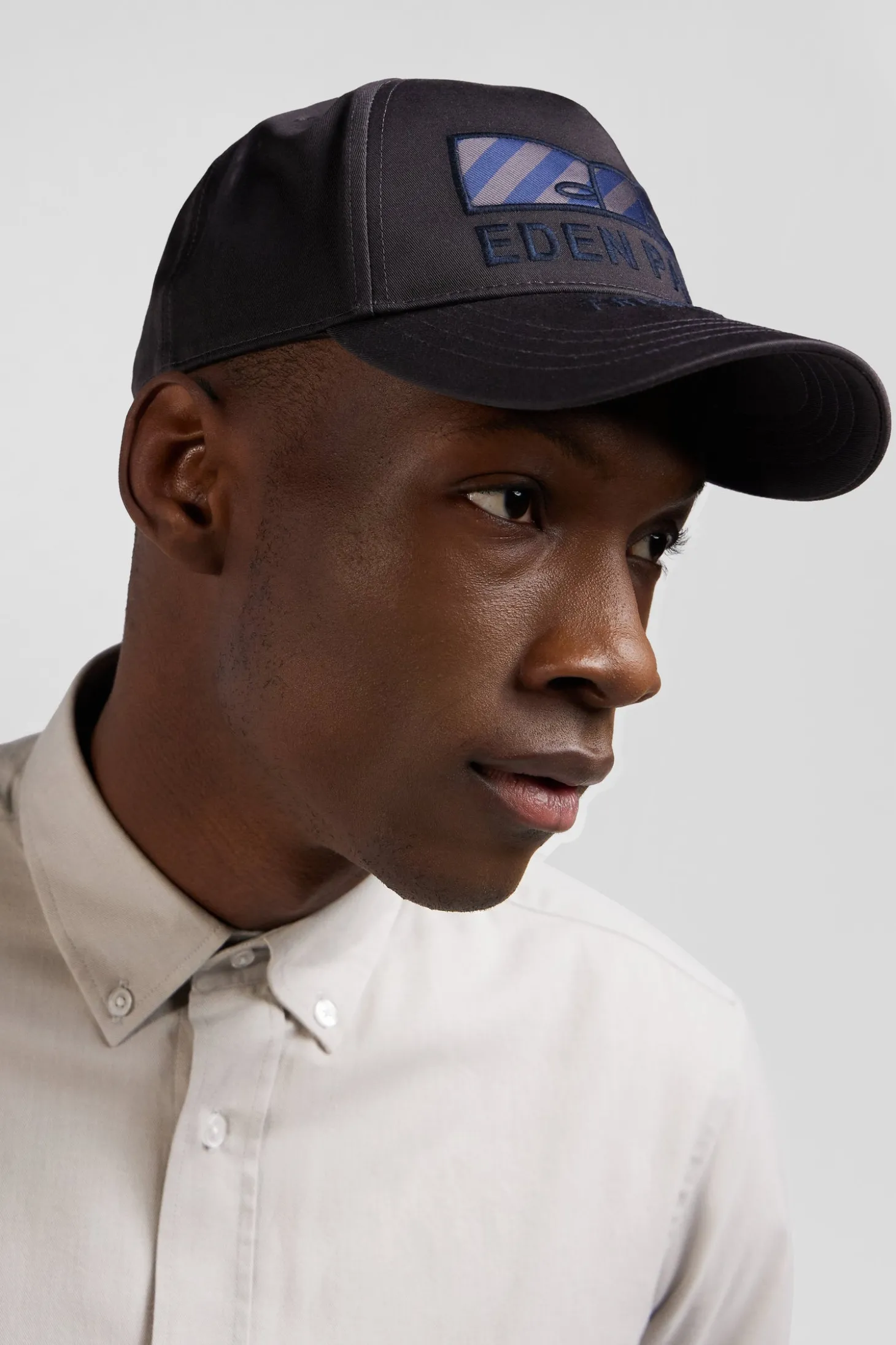 Brown cotton cap with bow tie