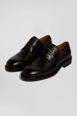 Brown leather lace-up Derbies