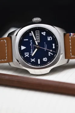Brown leather quartz watch