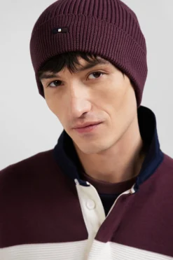 Burgundy knitted cotton beanie with tricolour details