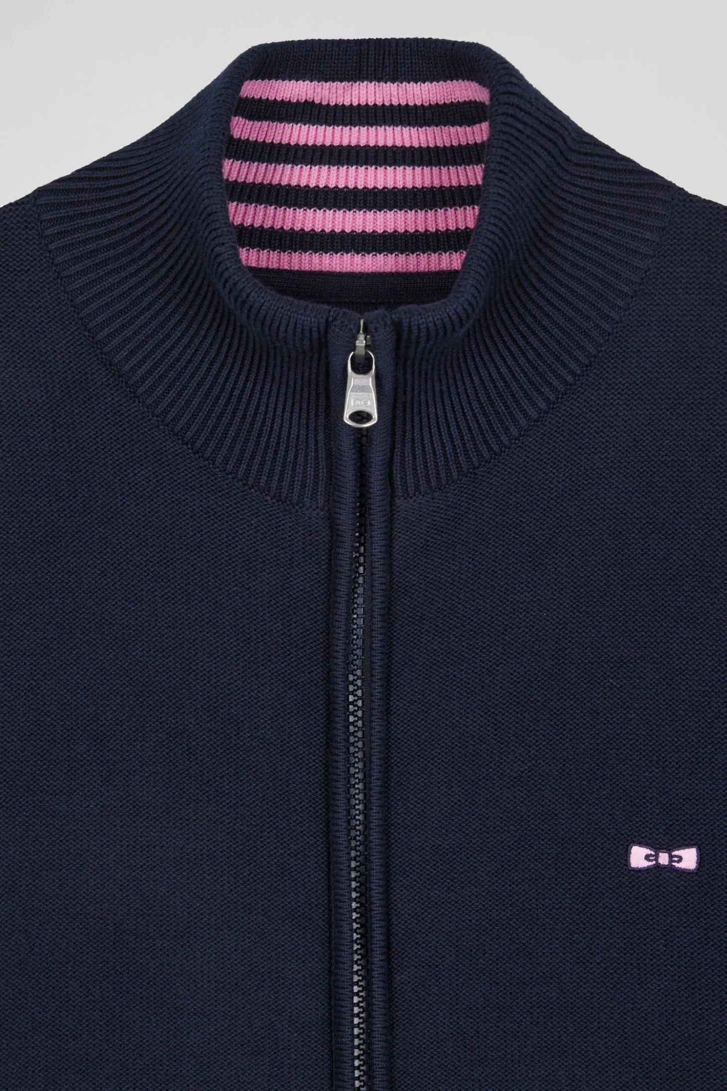 Cotton cardigan with navy blue back embroidery