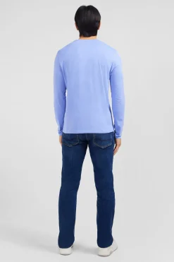 Long sleeved blue V neck t-shirt