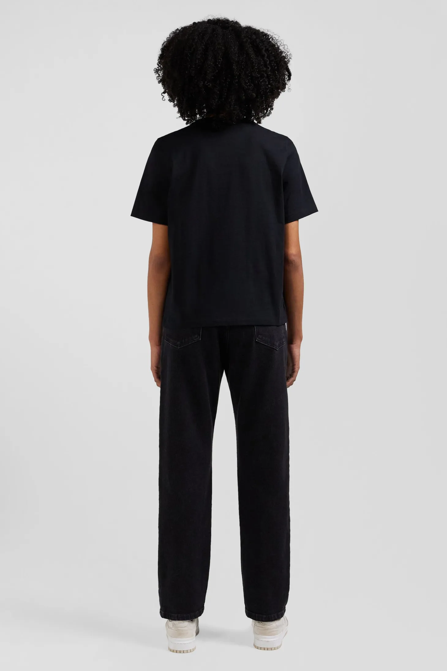 Modern black cotton short-sleeved T-shirt