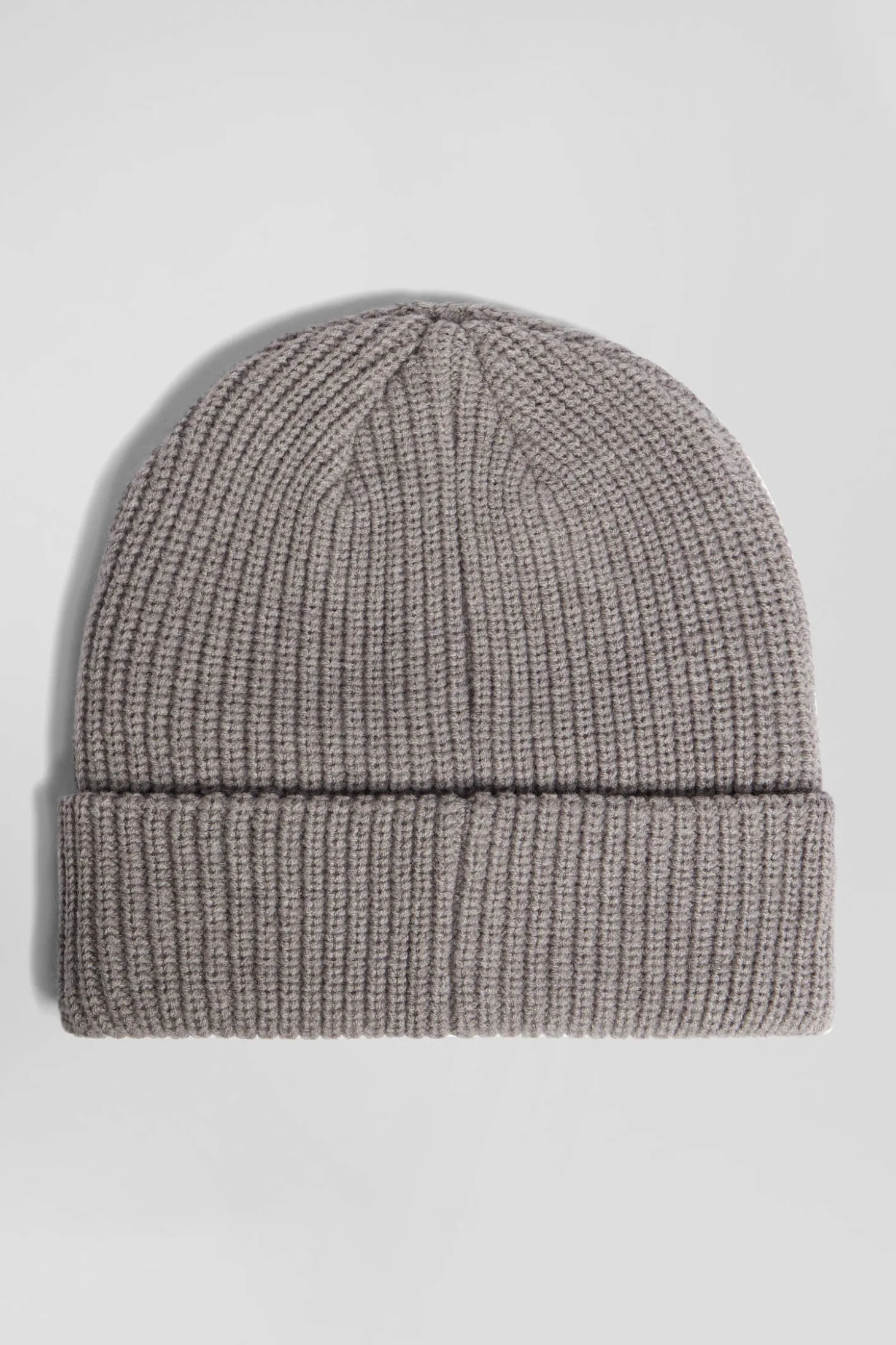 Mottled grey knitted beanie with bow tie embroidery
