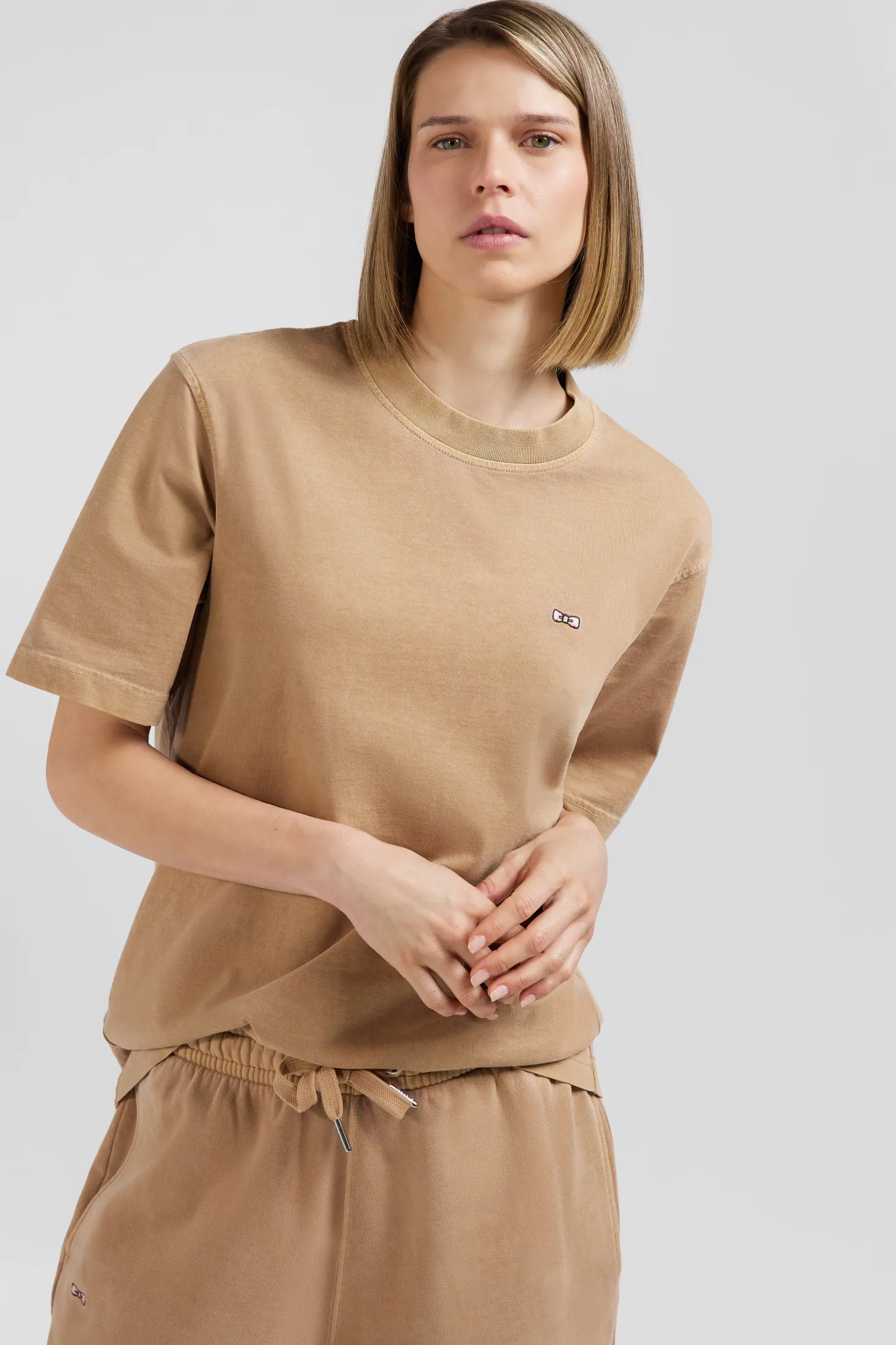 Oversize camel unisex short-sleeved T-shirt in overdyed cotton