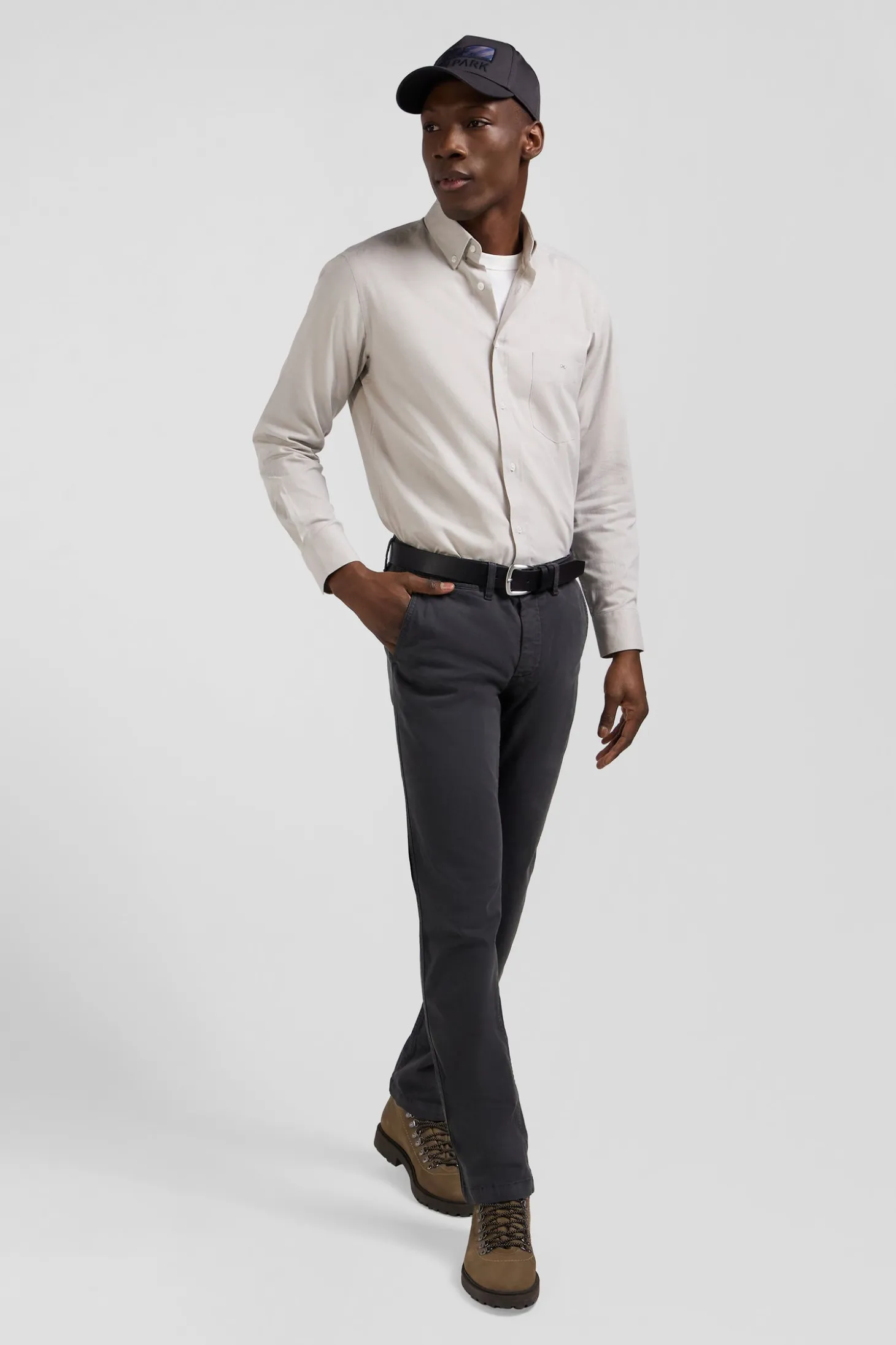 Regular anthracite grey chino trousers in stretch cotton gabardine