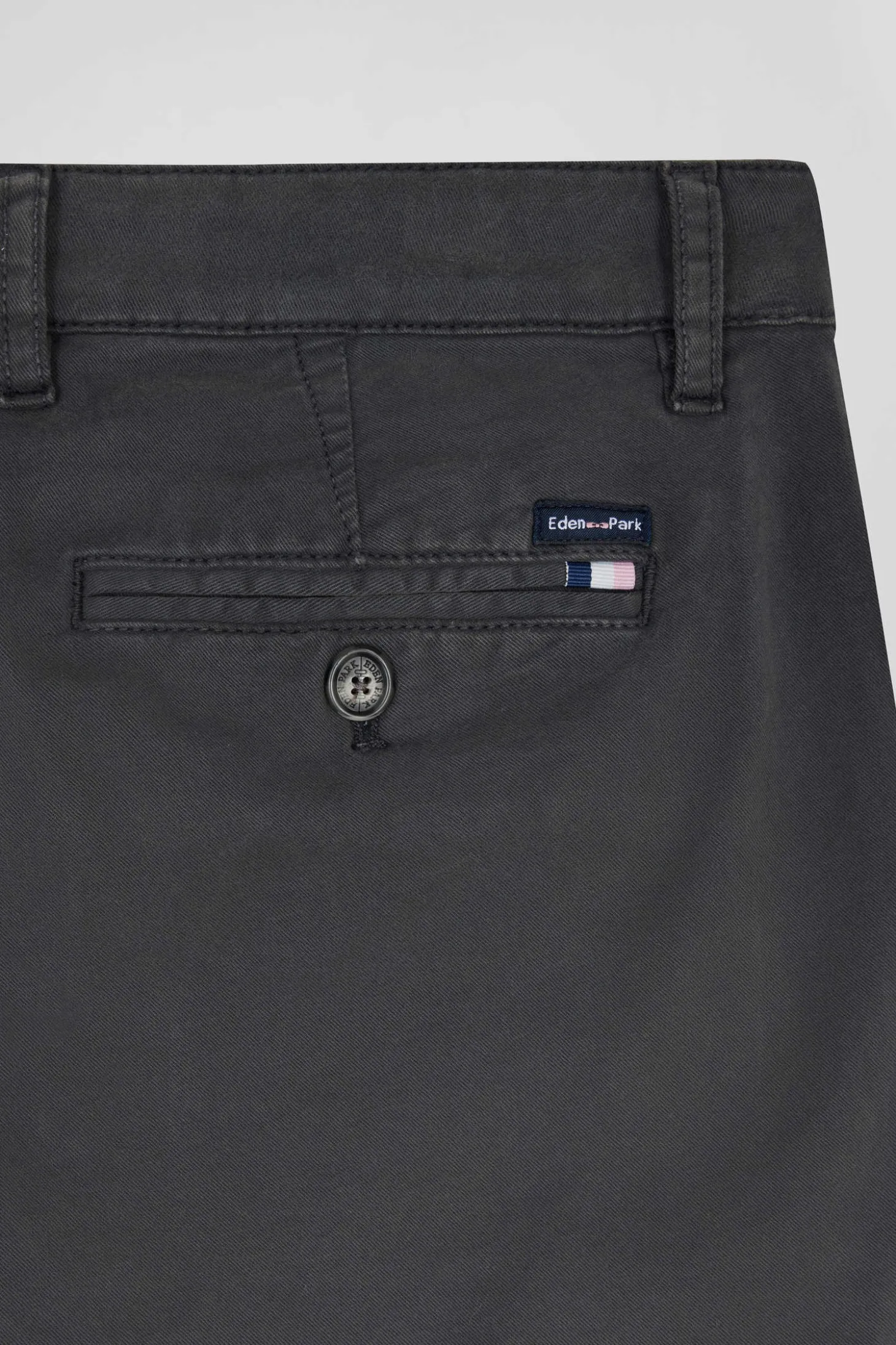 Regular anthracite grey chino trousers in stretch cotton gabardine