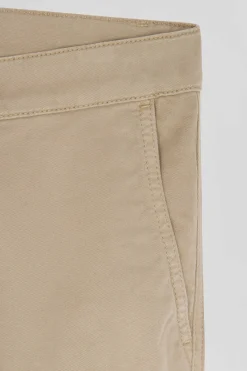 Regular beige chino trousers in stretch cotton gabardine