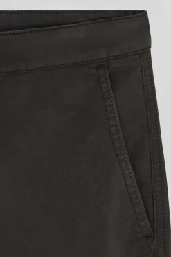 Regular black chino trousers in stretch cotton gabardine