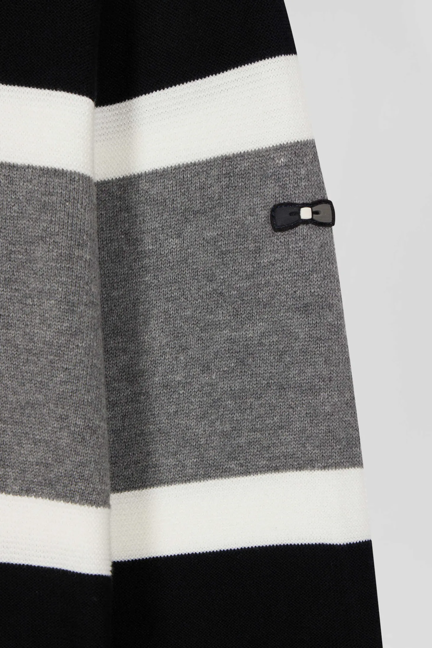 Regular black hooded jumper with EP10 jacquard