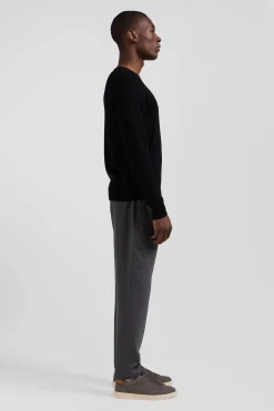 Regular black merino wool V-neck jumper