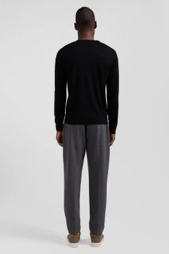 Regular black merino wool V-neck jumper