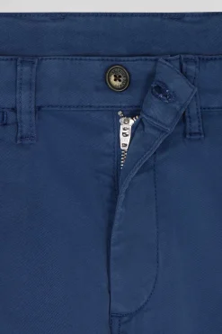 Regular blue chino trousers in stretch cotton gabardine