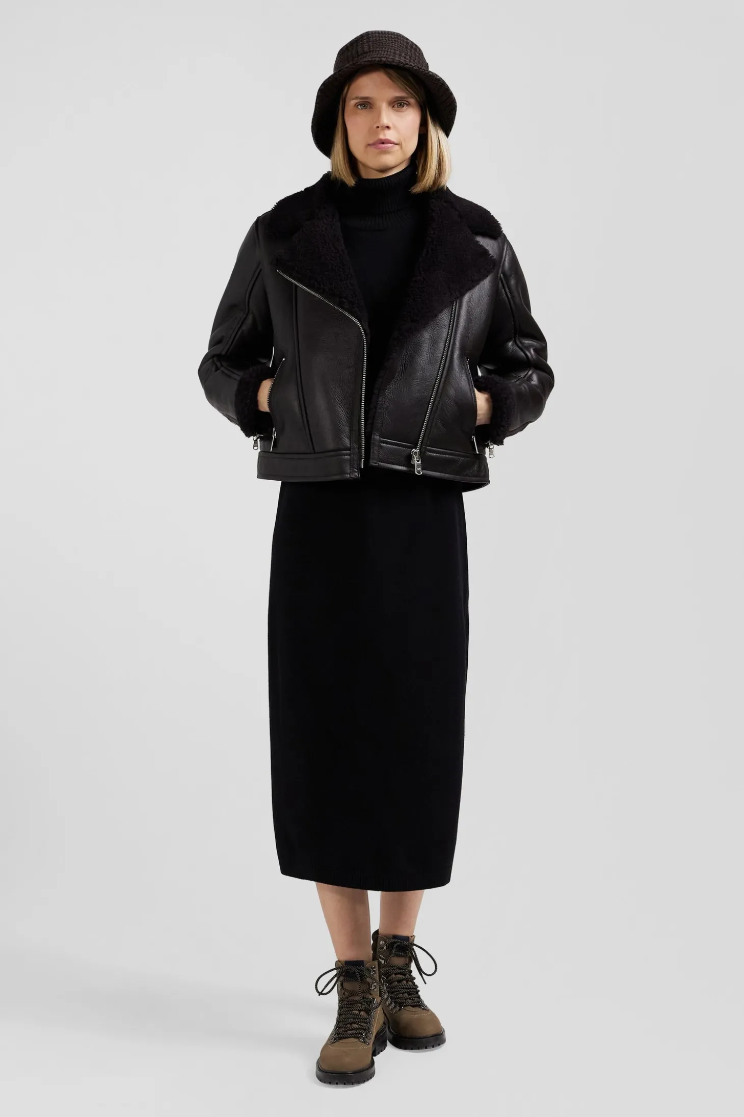 Regular brown leather zip-up jacket