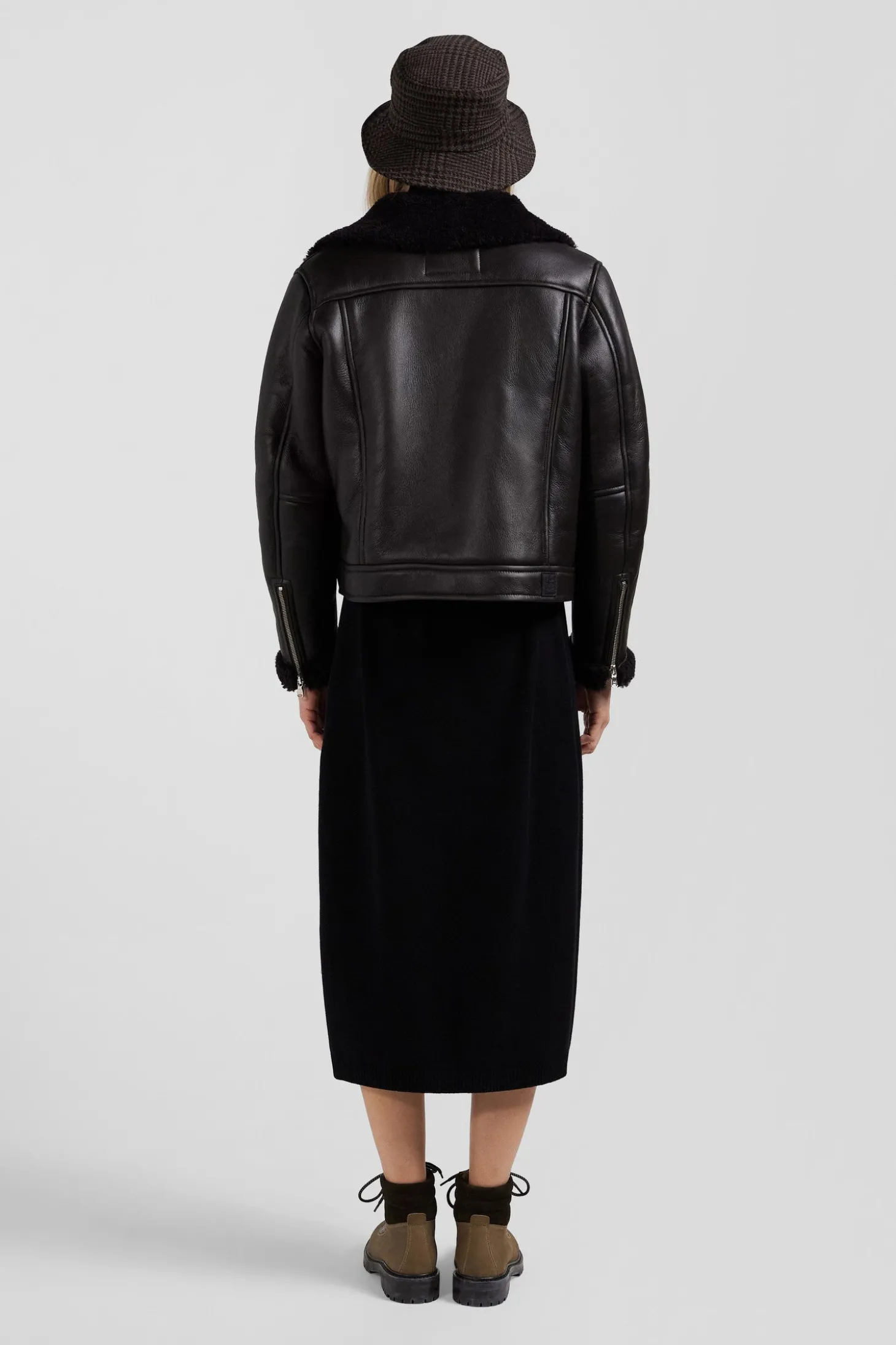 Regular brown leather zip-up jacket