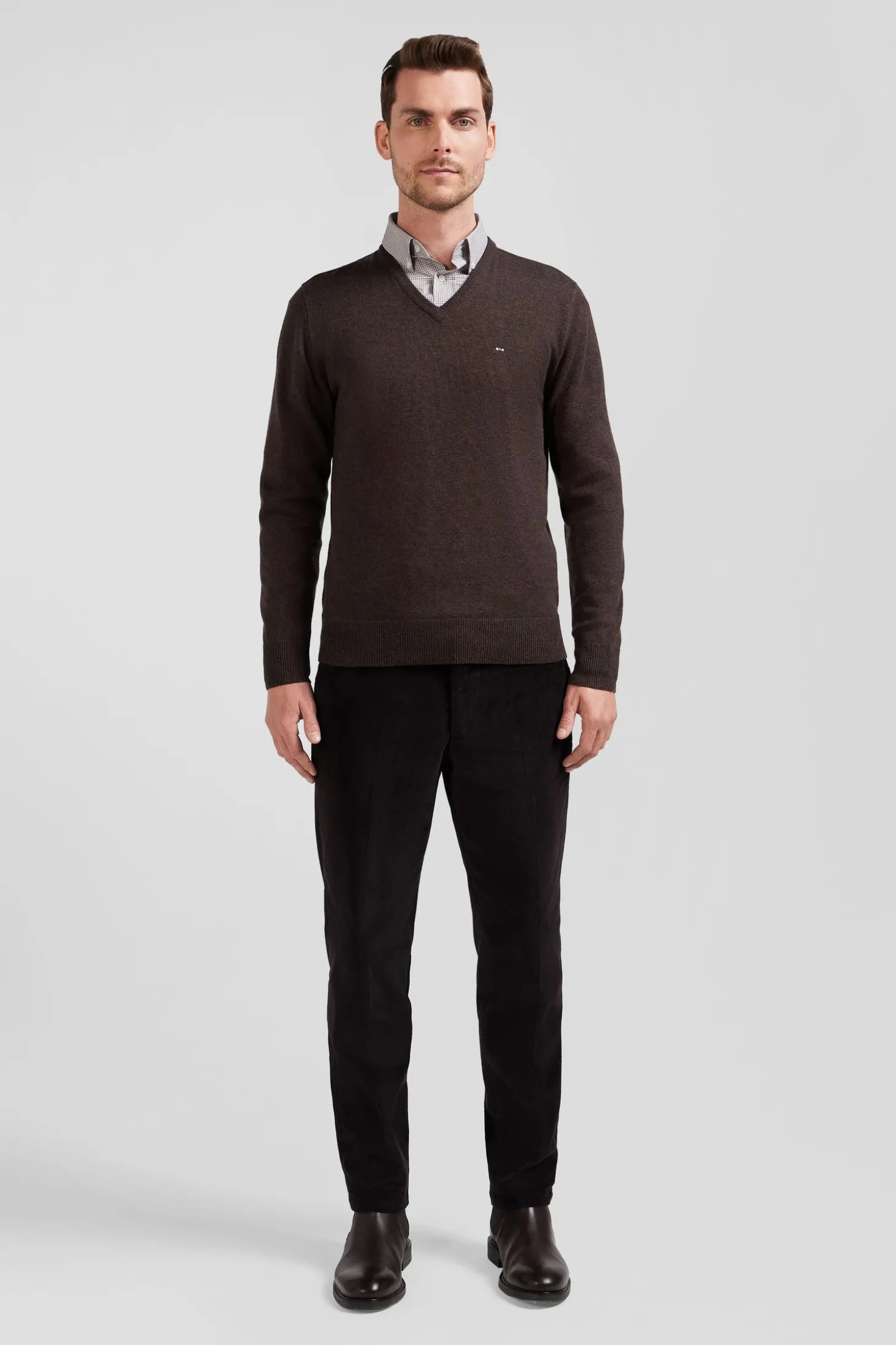 Regular brown wool and cotton V-neck jumper with striped details