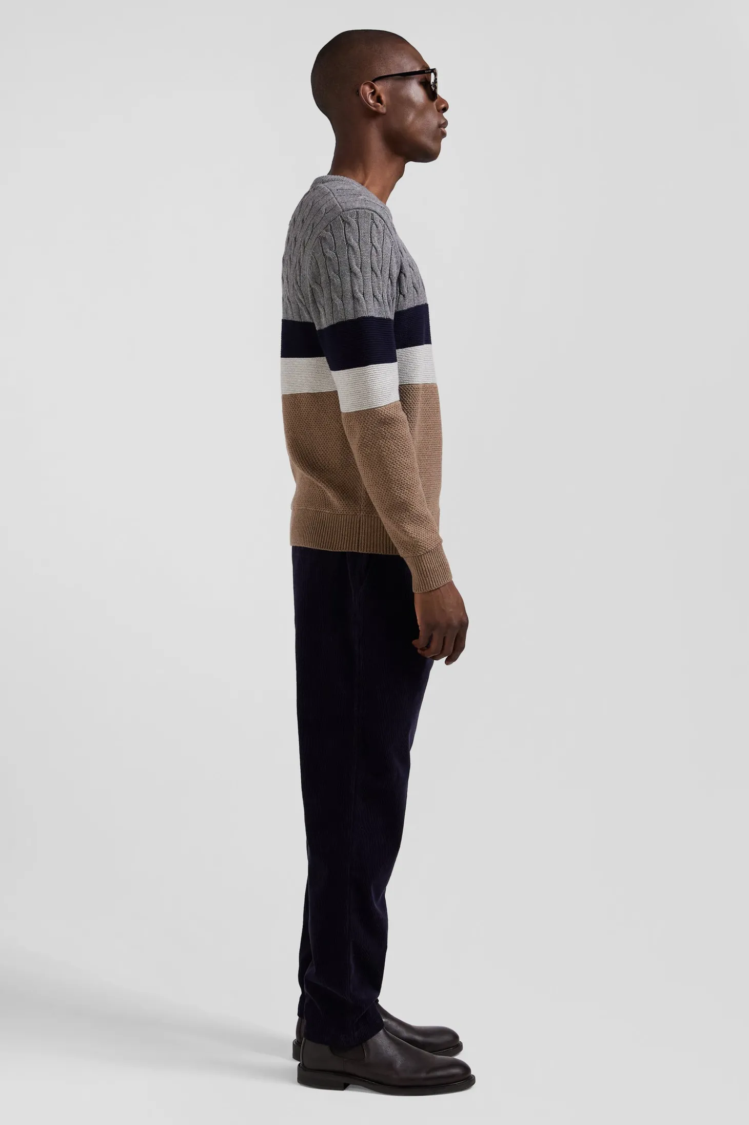 Regular brown wool and cotton crew neck jumper with knit patterns