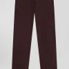 Regular burgundy chino trousers in stretch cotton gabardine