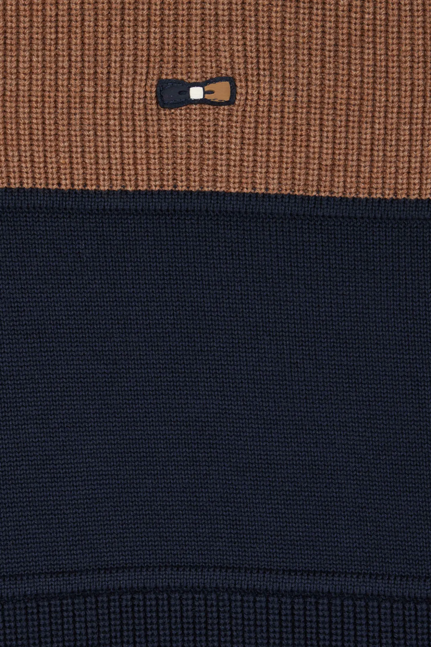 Regular camel cotton semi-zipped jumper with knit patterns