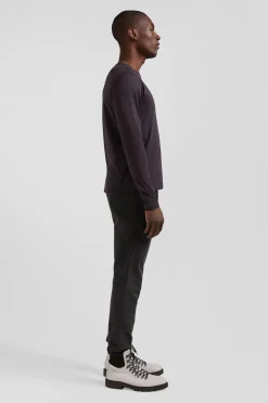 Regular dark brown long-sleeved Pima cotton T-shirt