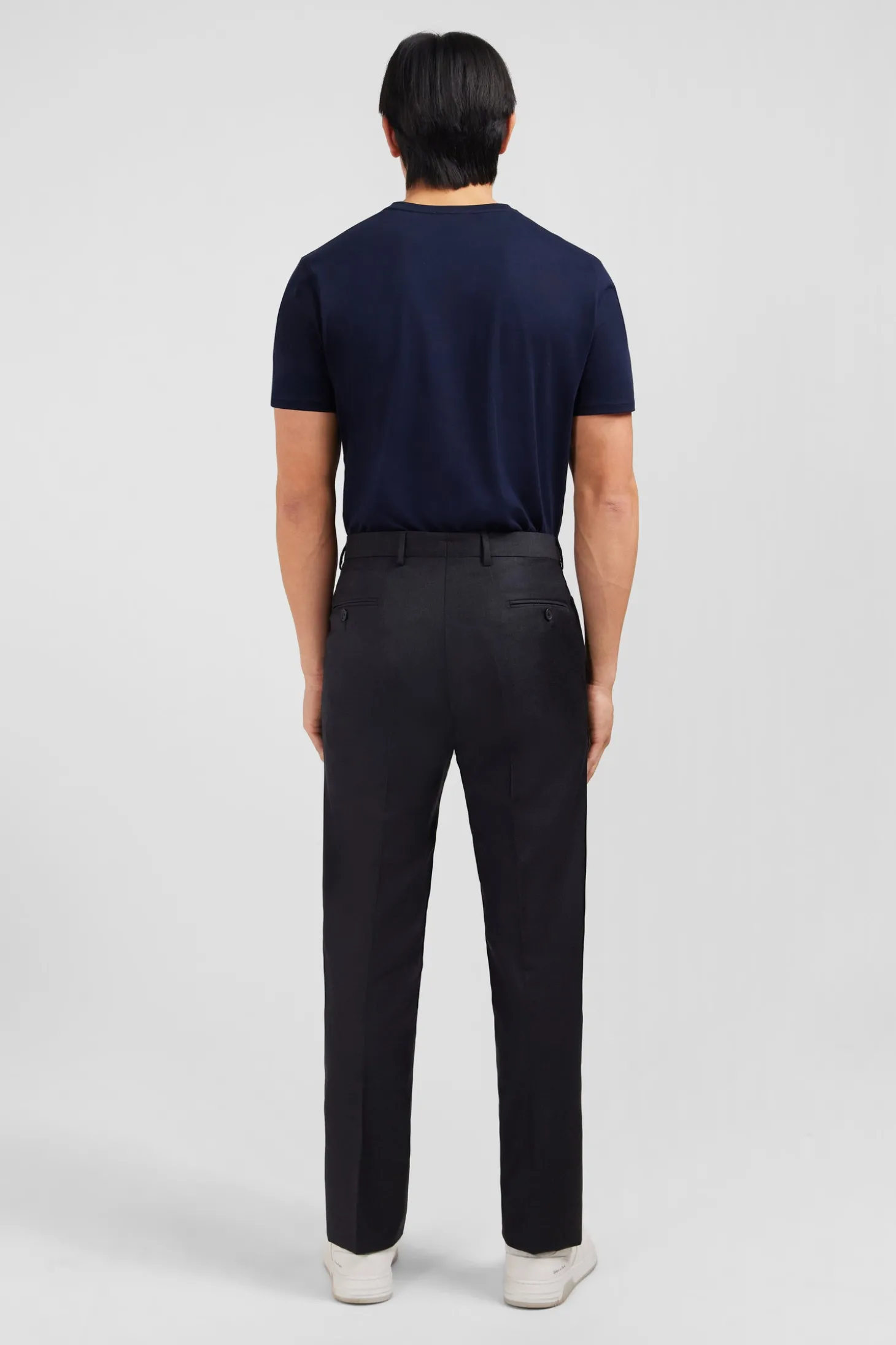 Regular dark grey wool trousers with broken fold