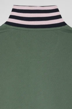 Regular green short-sleeved cotton piqué polo shirt with contrasting details