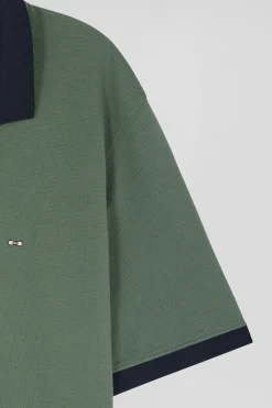 Regular green short-sleeved cotton piqué polo shirt with contrasting details