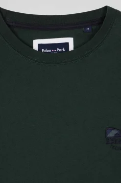 Regular green short-sleeved cotton T-shirt with tie patchwork emblem