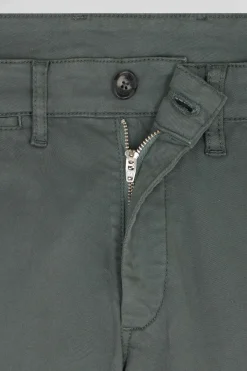 Regular grey chino trousers in stretch cotton gabardine