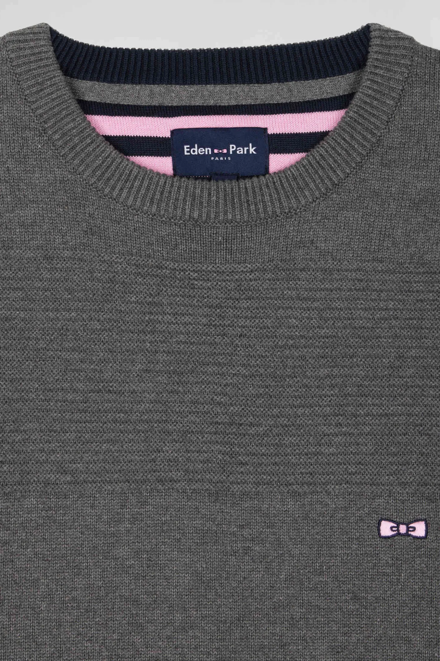 Regular grey cotton crew neck jumper with knit patterns