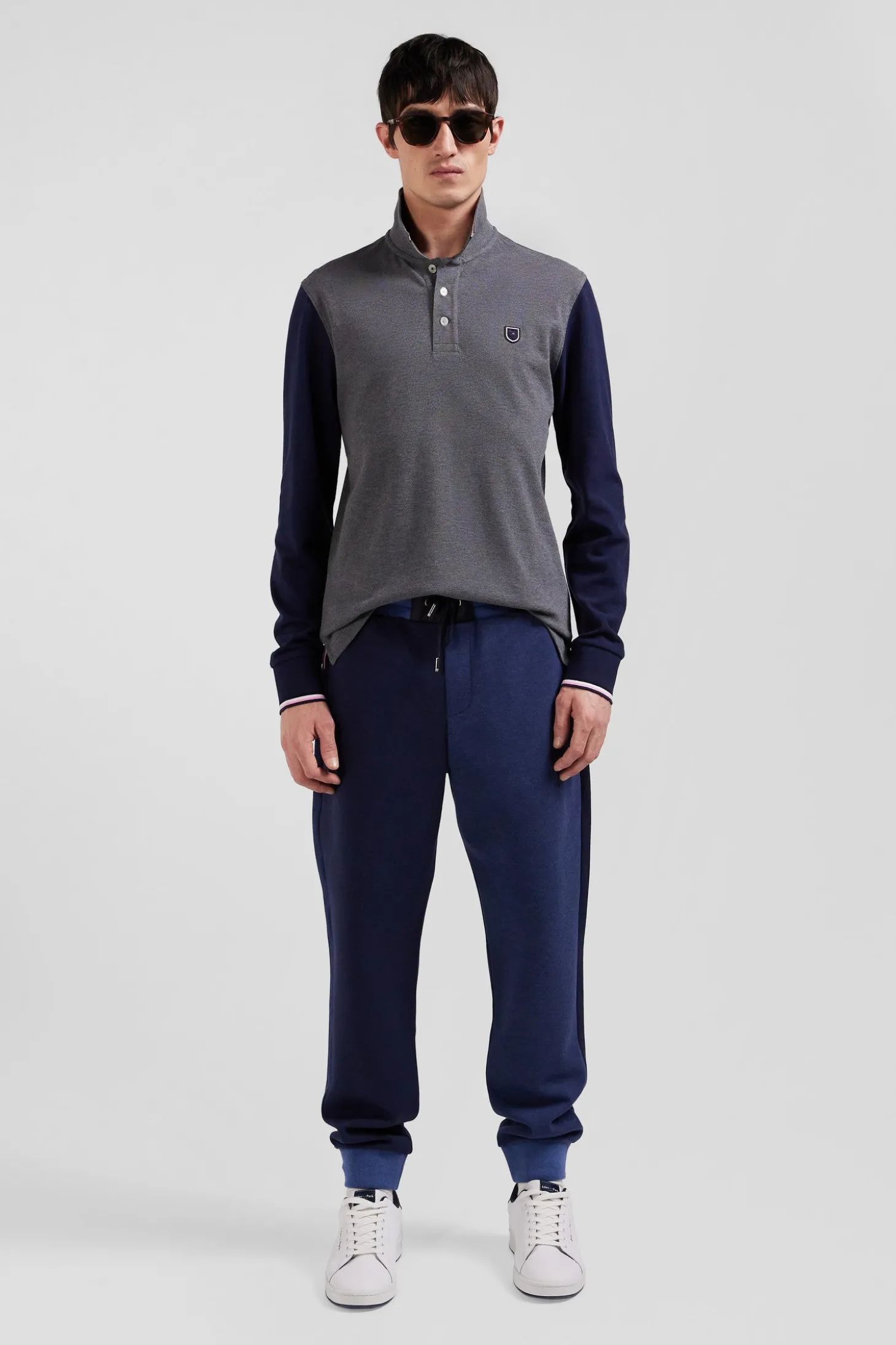Regular grey long-sleeved cotton piqué polo shirt with jacquard collar and rubber badge