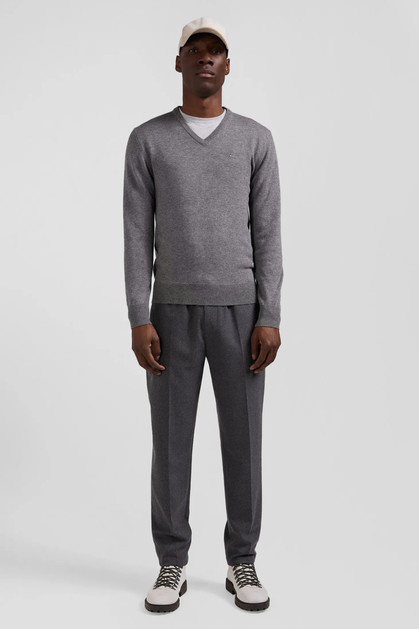 Regular grey wool and cotton V-neck jumper with striped details