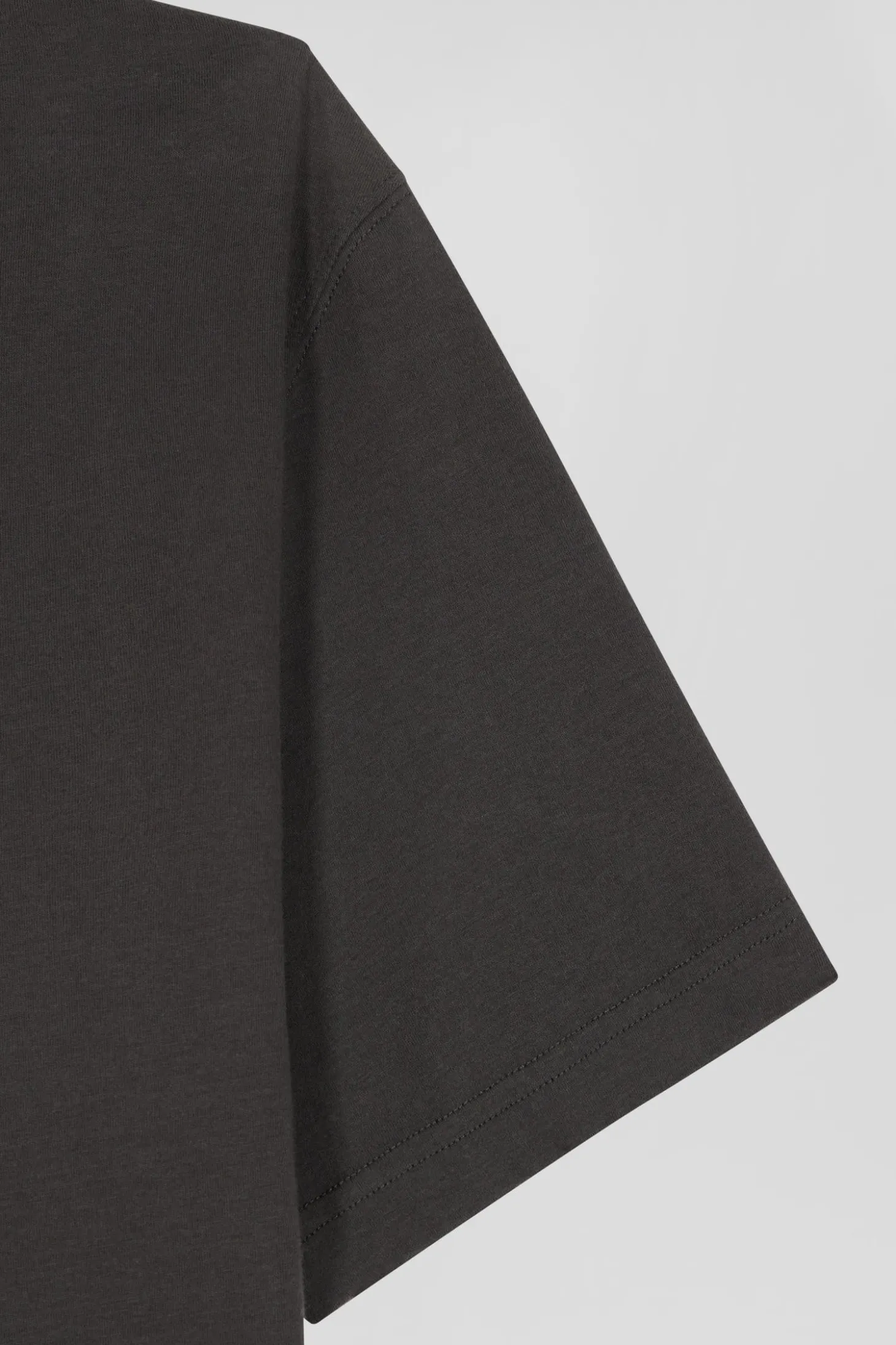 Regular khaki short-sleeved cotton T-shirt with back patch