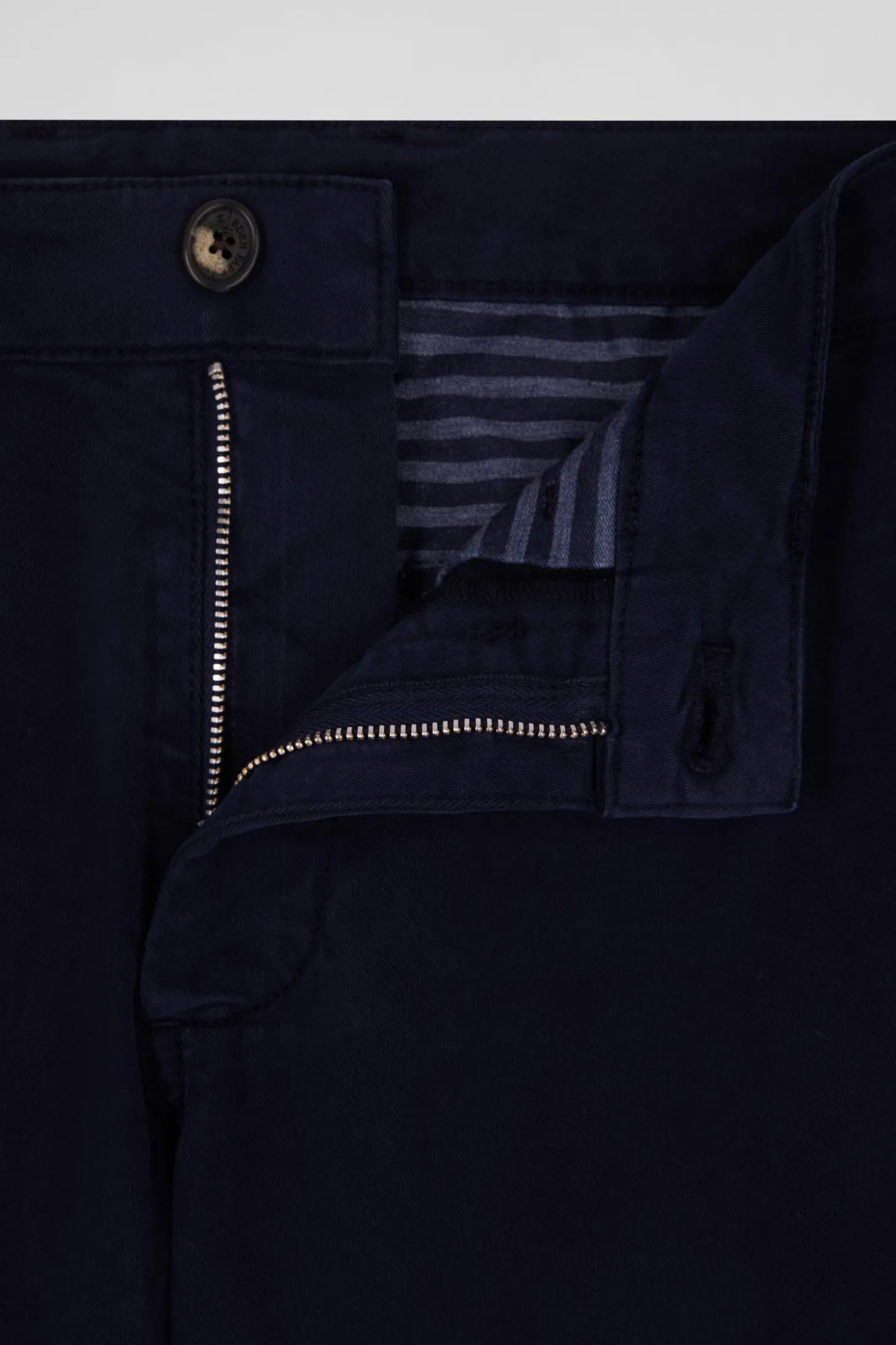 Regular navy blue chino trousers in stretch cotton gabardine