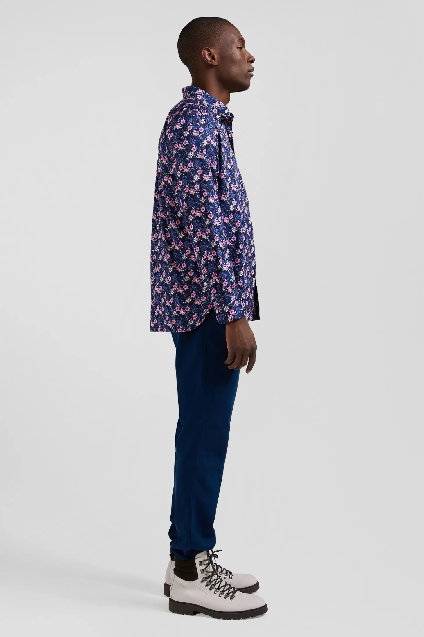 Regular navy blue cotton twill shirt with pink floral print