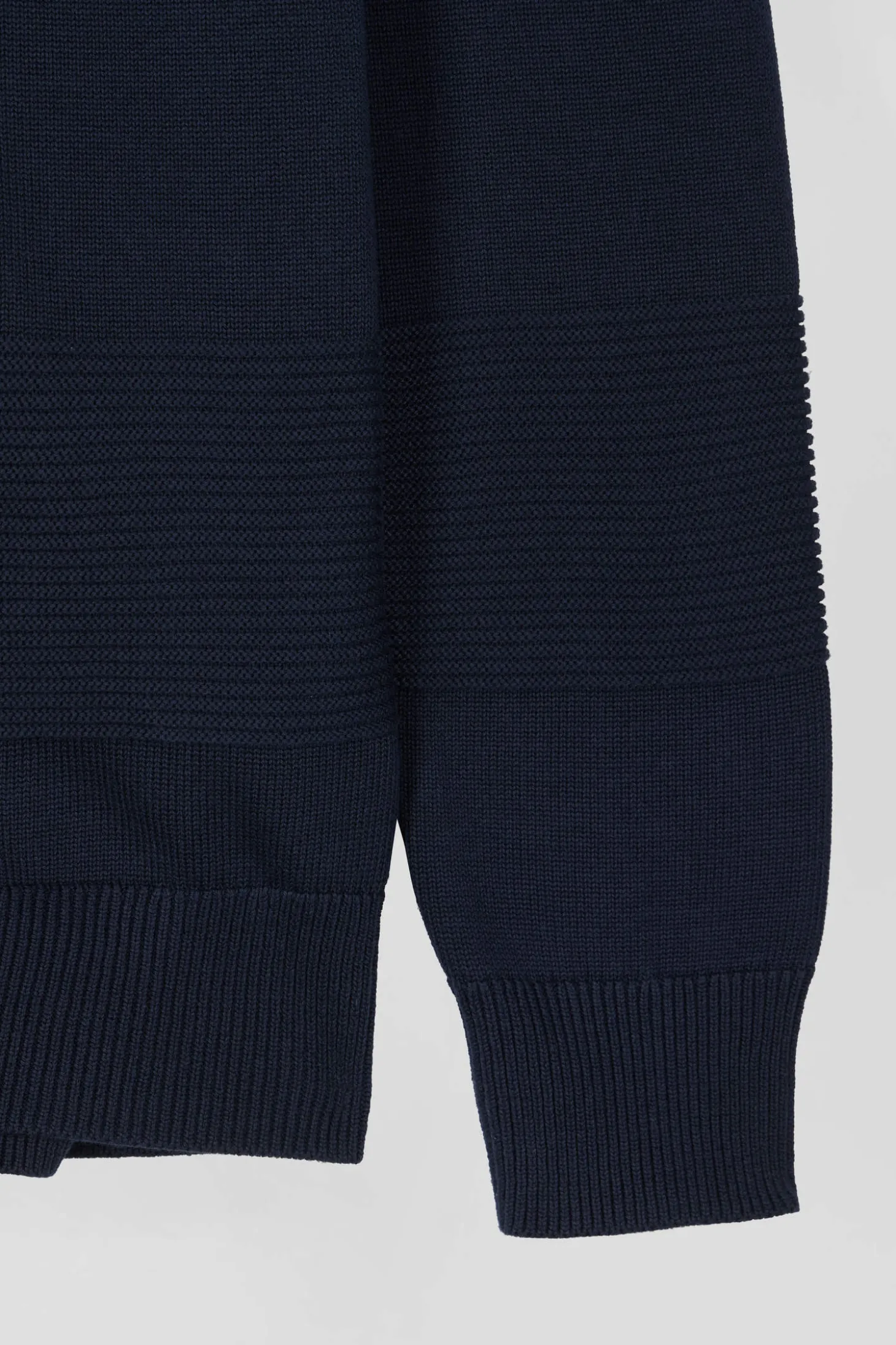 Regular navy blue plain cotton zipped cardigan with knit patterns