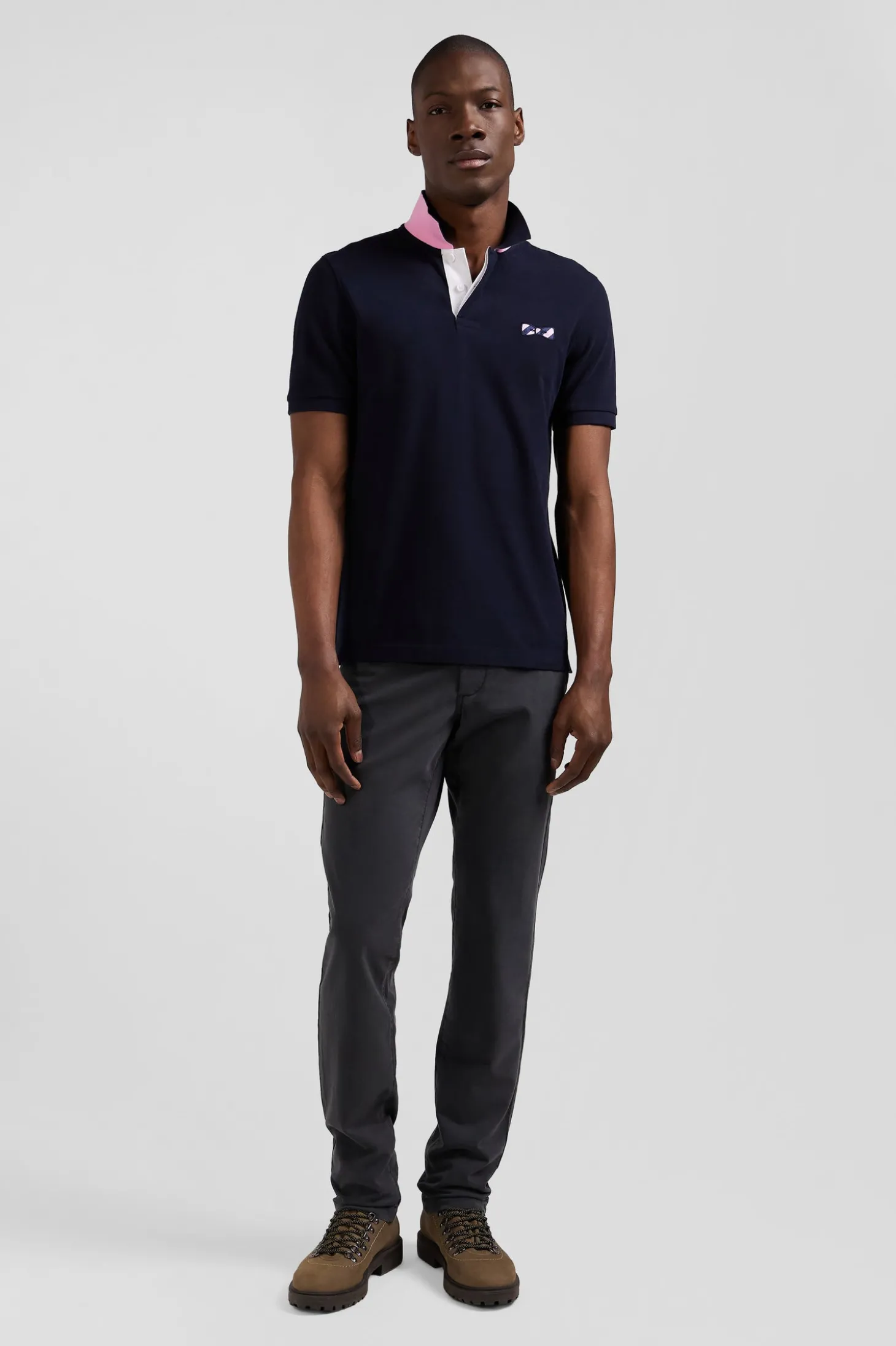 Regular navy blue short-sleeved cotton piqué polo shirt with striped embroidery