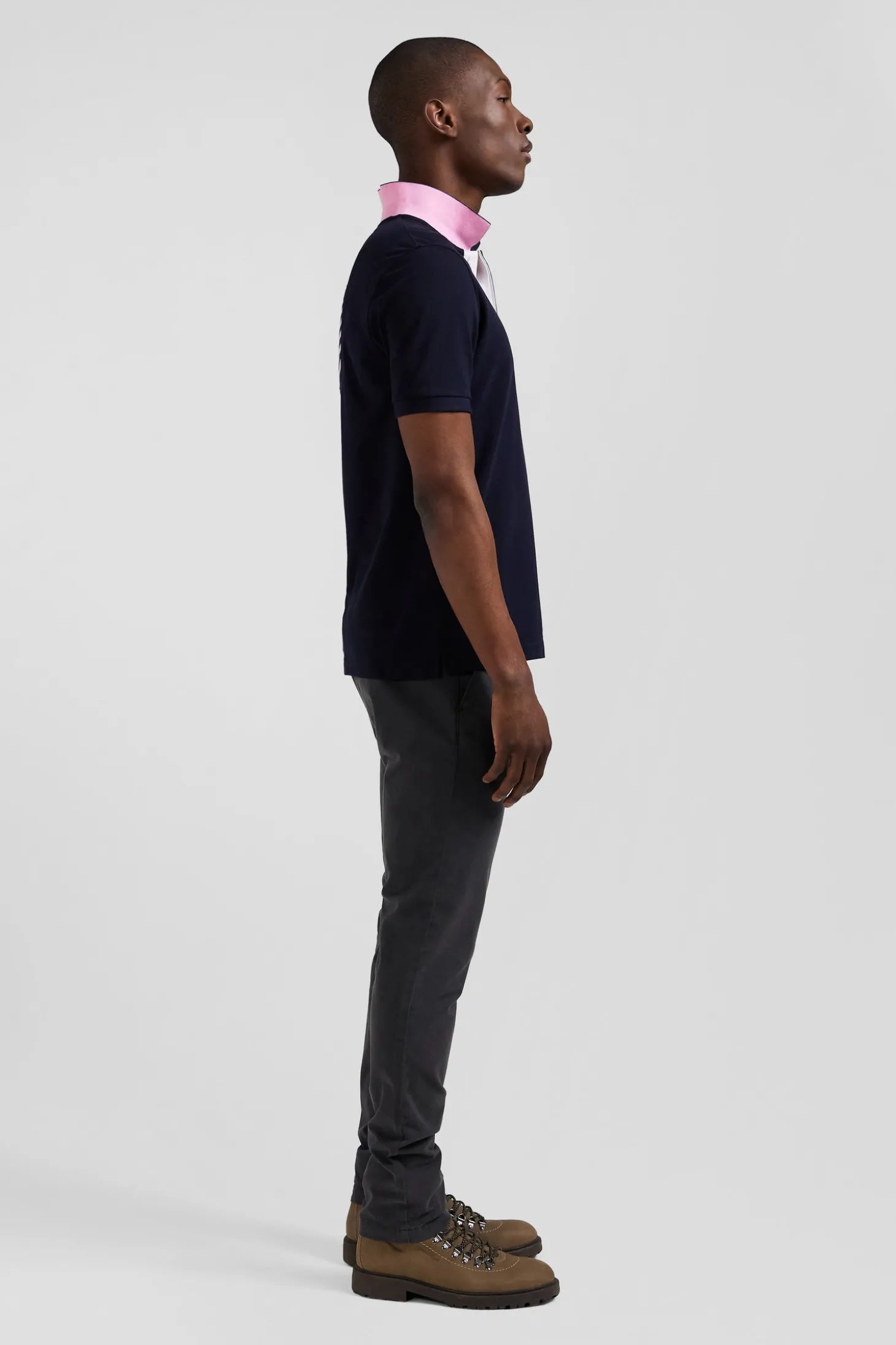 Regular navy blue short-sleeved cotton piqué polo shirt with striped embroidery
