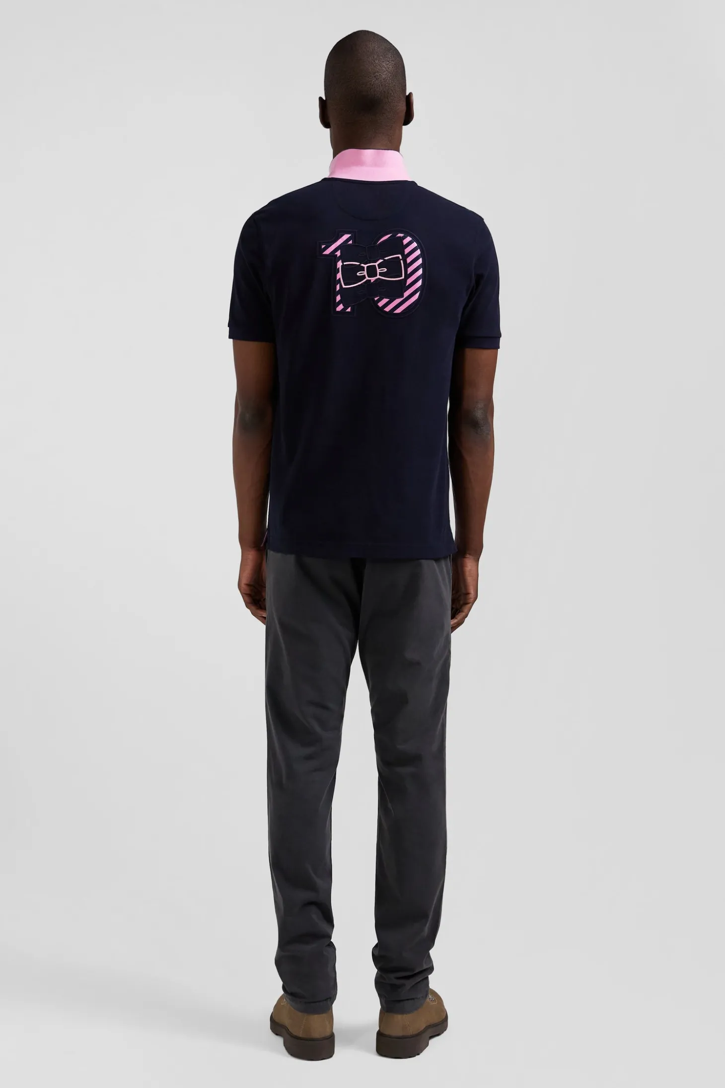 Regular navy blue short-sleeved cotton piqué polo shirt with striped embroidery