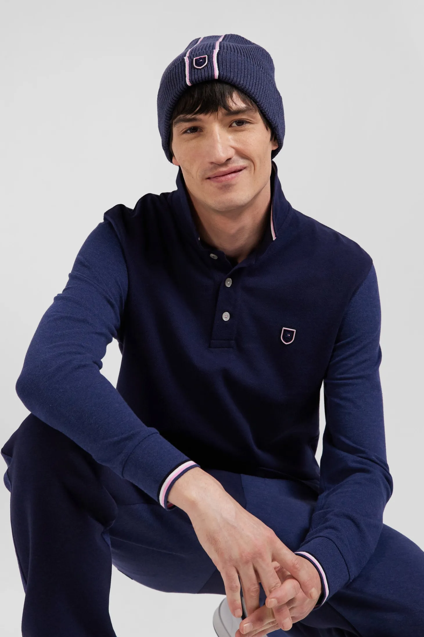 Regular navy long-sleeved cotton piqué polo shirt with jacquard collar and rubber badge