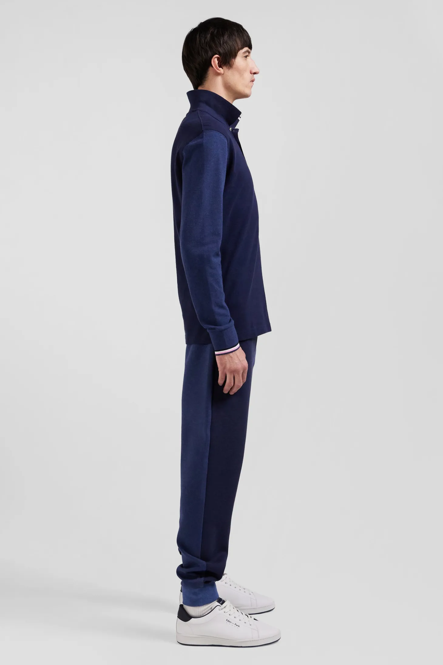 Regular navy long-sleeved cotton piqué polo shirt with jacquard collar and rubber badge