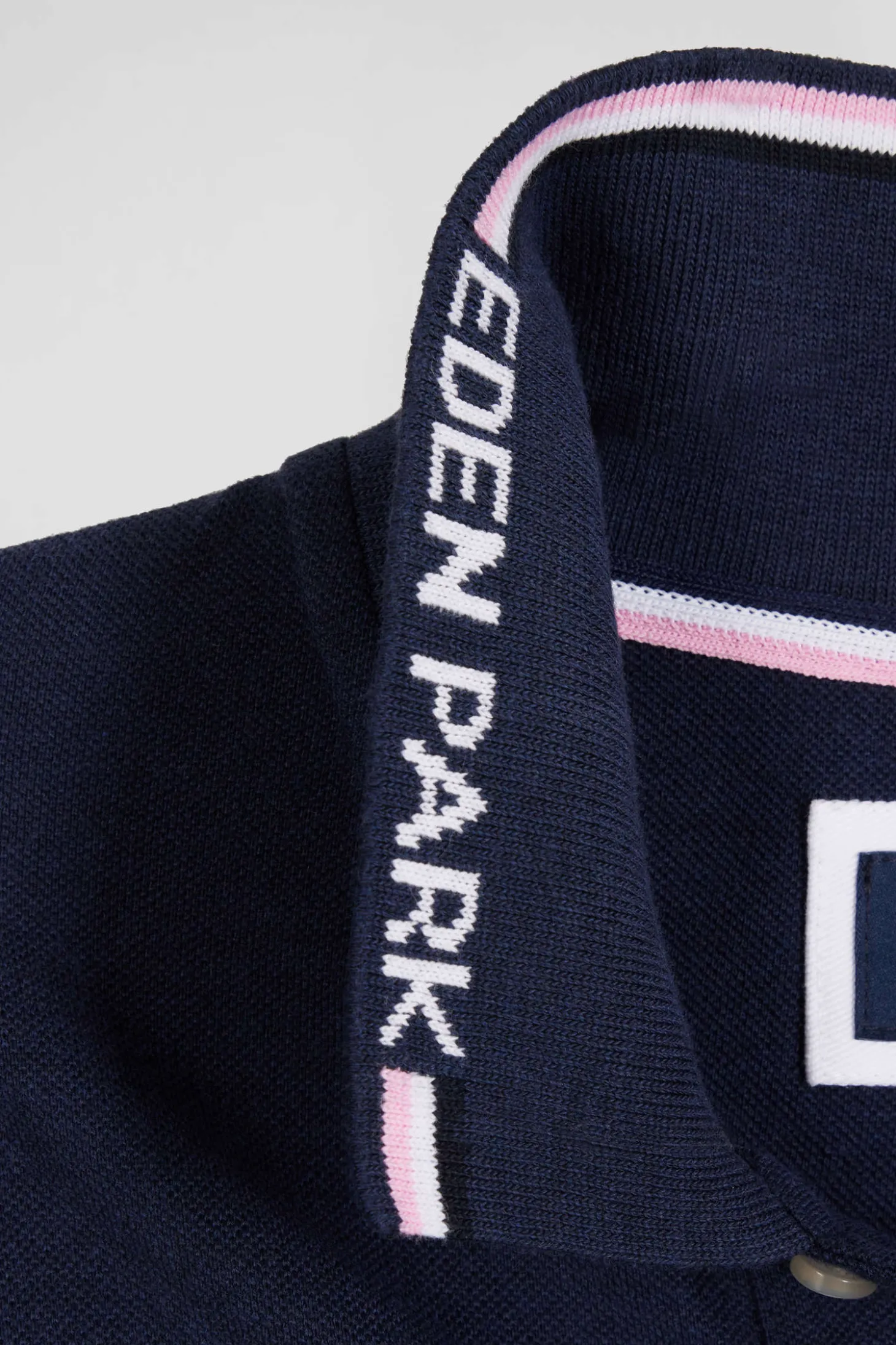 Regular navy long-sleeved cotton piqué polo shirt with jacquard collar and rubber badge