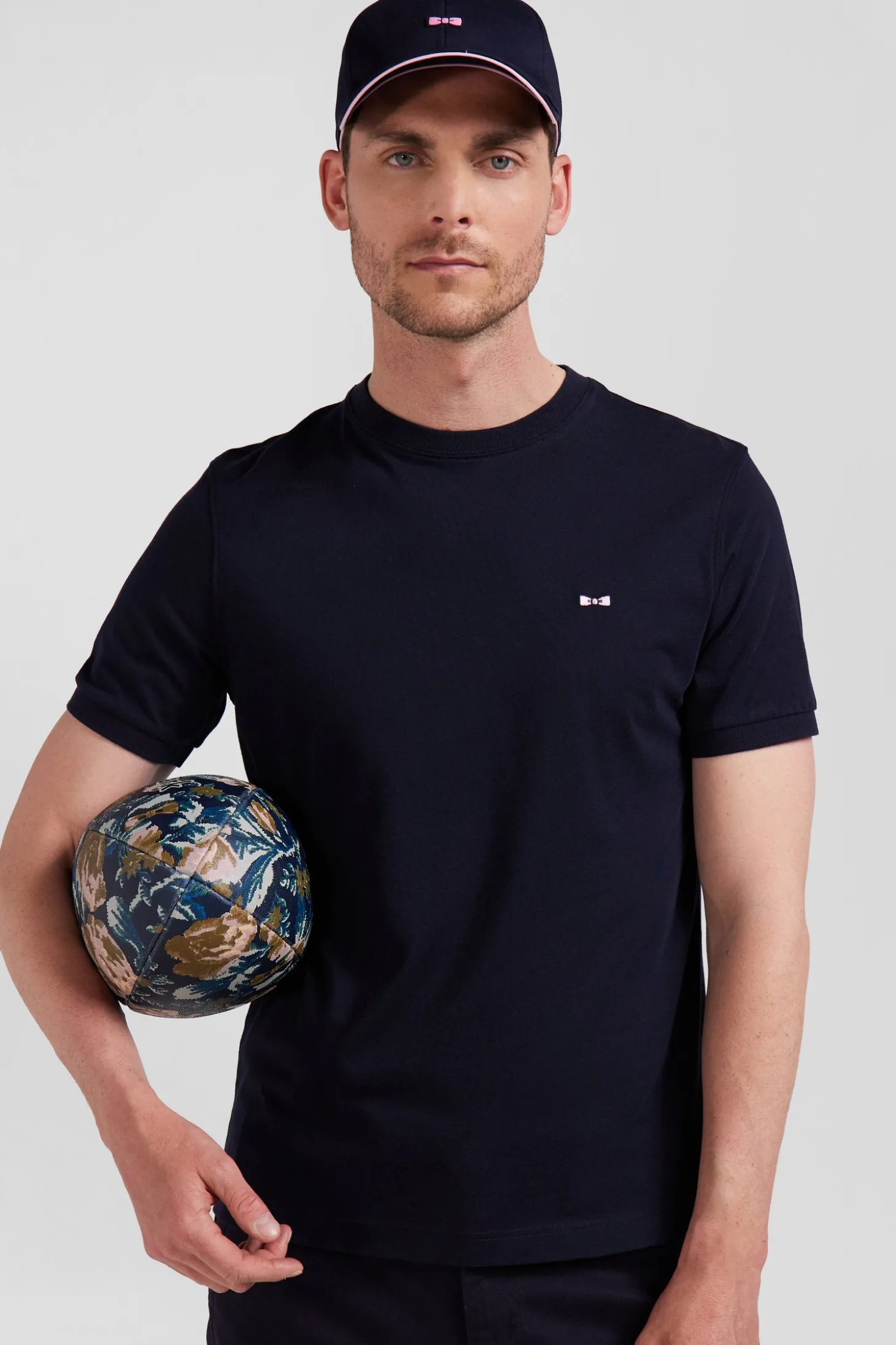 Regular navy short-sleeved cotton T-shirt with back emblem embroidery