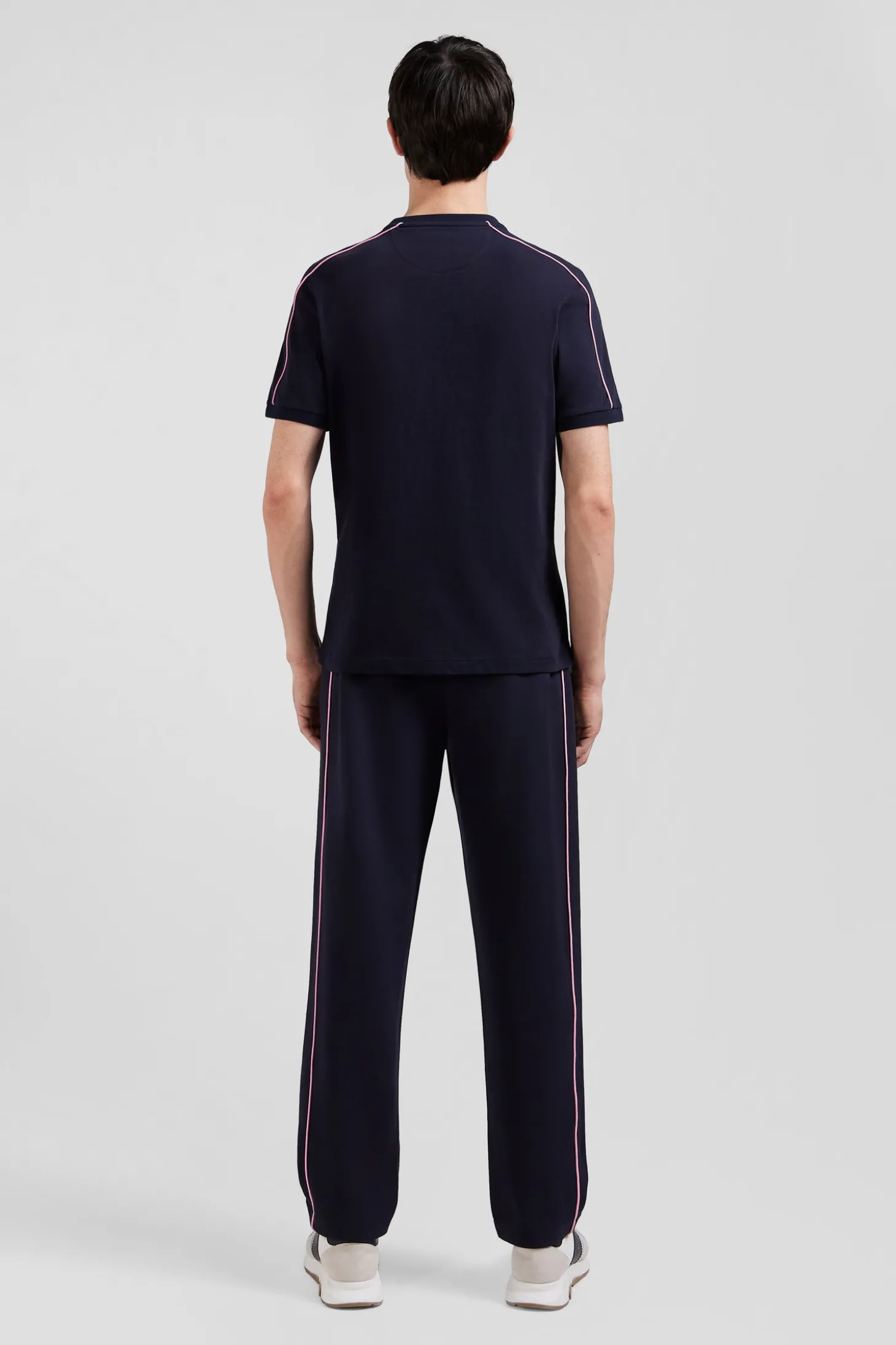 Regular navy short-sleeved cotton T-shirt with pink piping