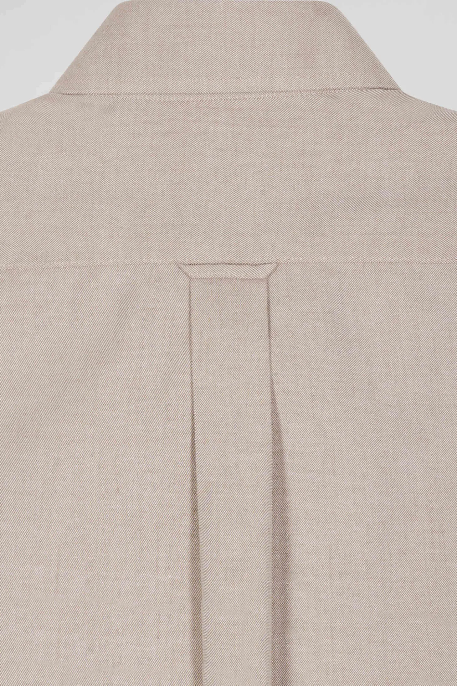 Regular plain brown cotton twill shirt with button-down collar