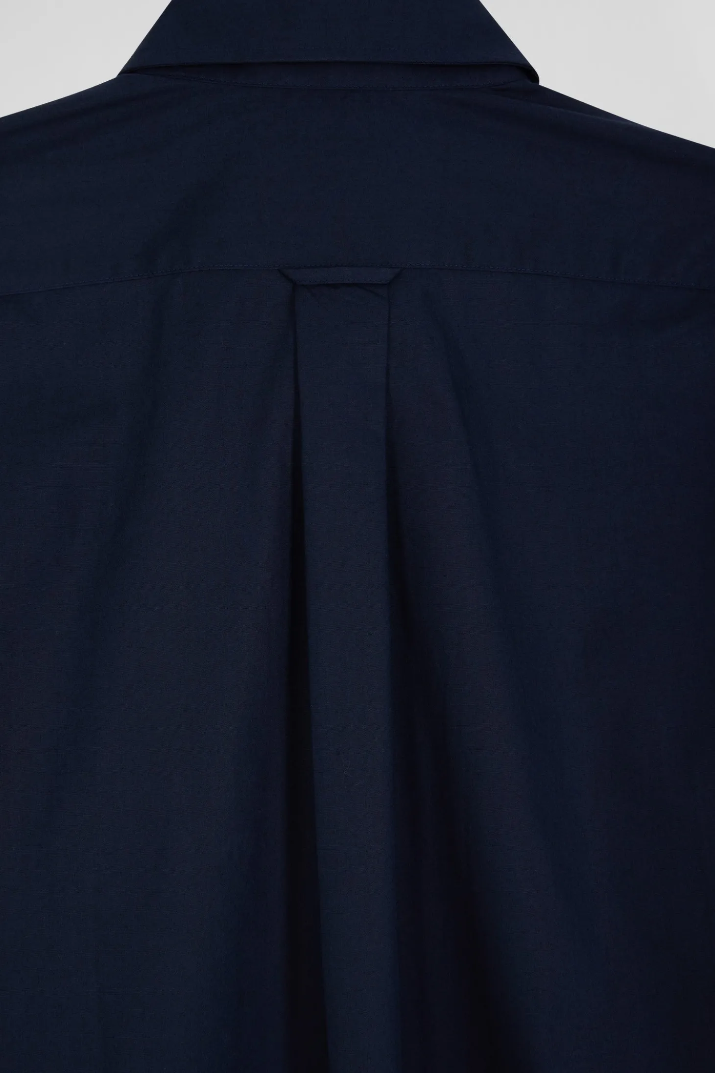 Regular plain navy blue cotton poplin shirt