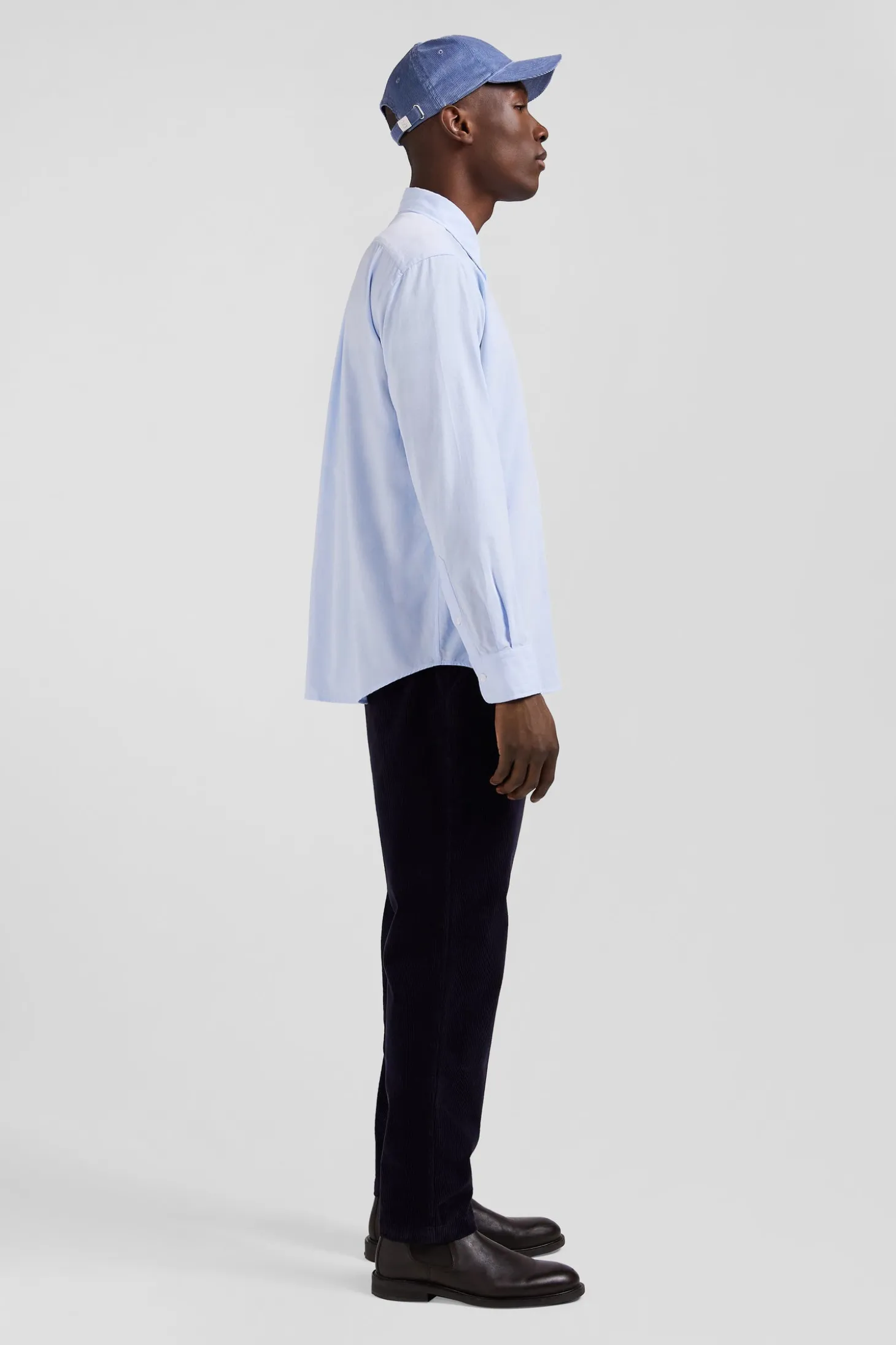 Regular plain sky blue cotton shirt with button-down collar and chest pocket