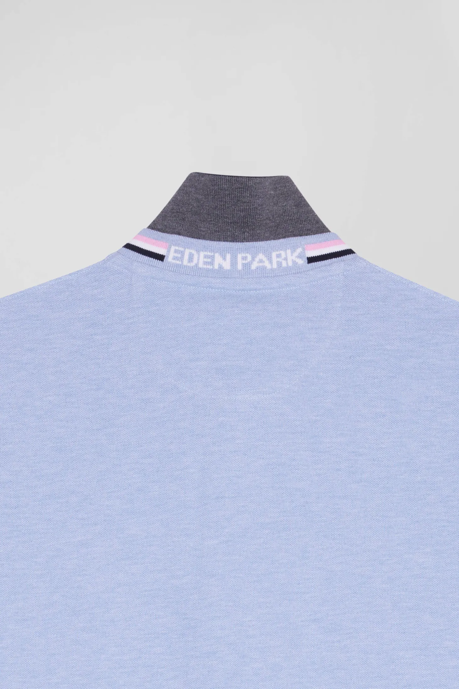 Regular sky blue long-sleeved cotton piqué polo shirt with rubber badge