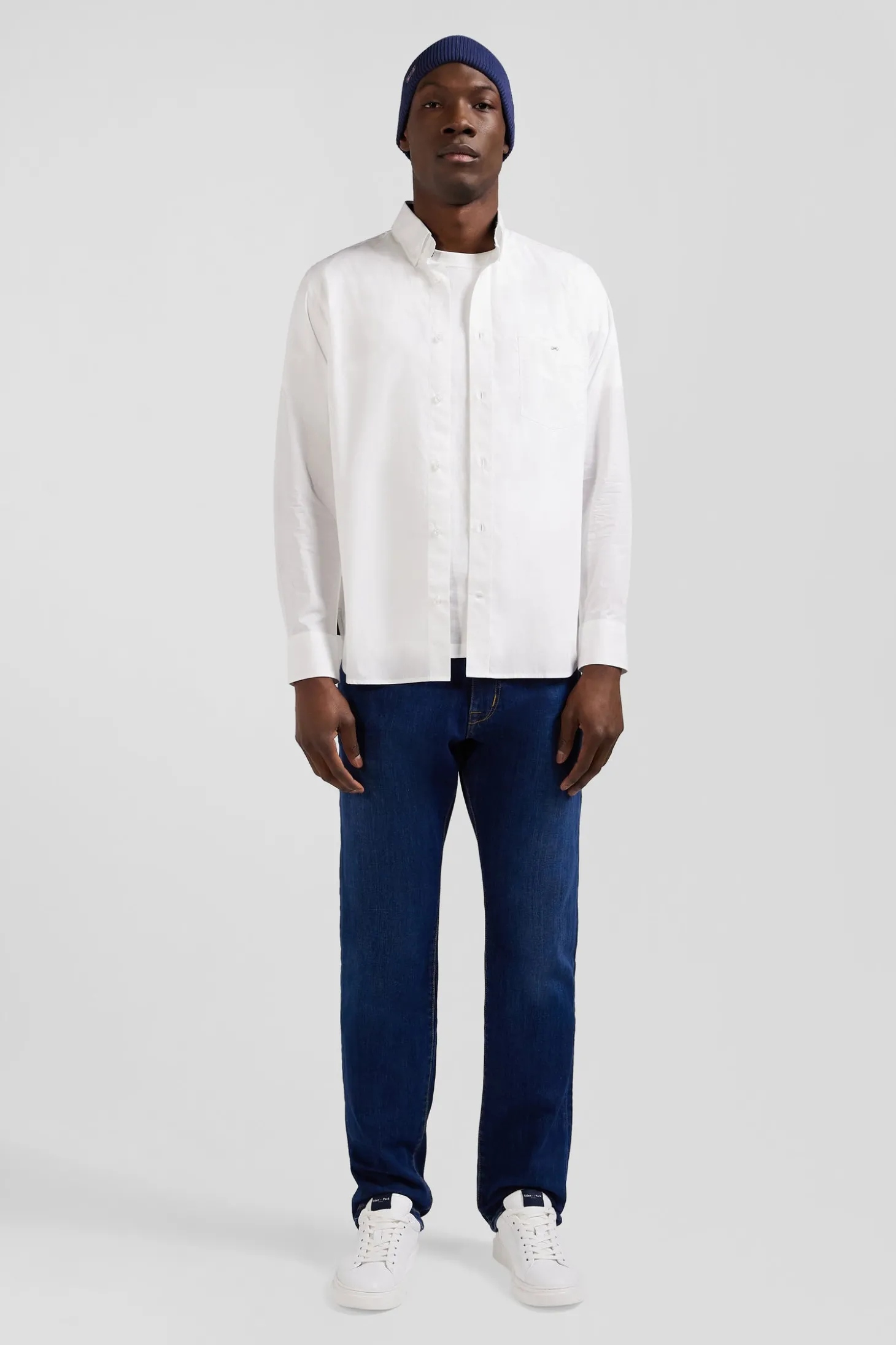 Regular white cotton poplin shirt with button-down collar and printed elbow patches
