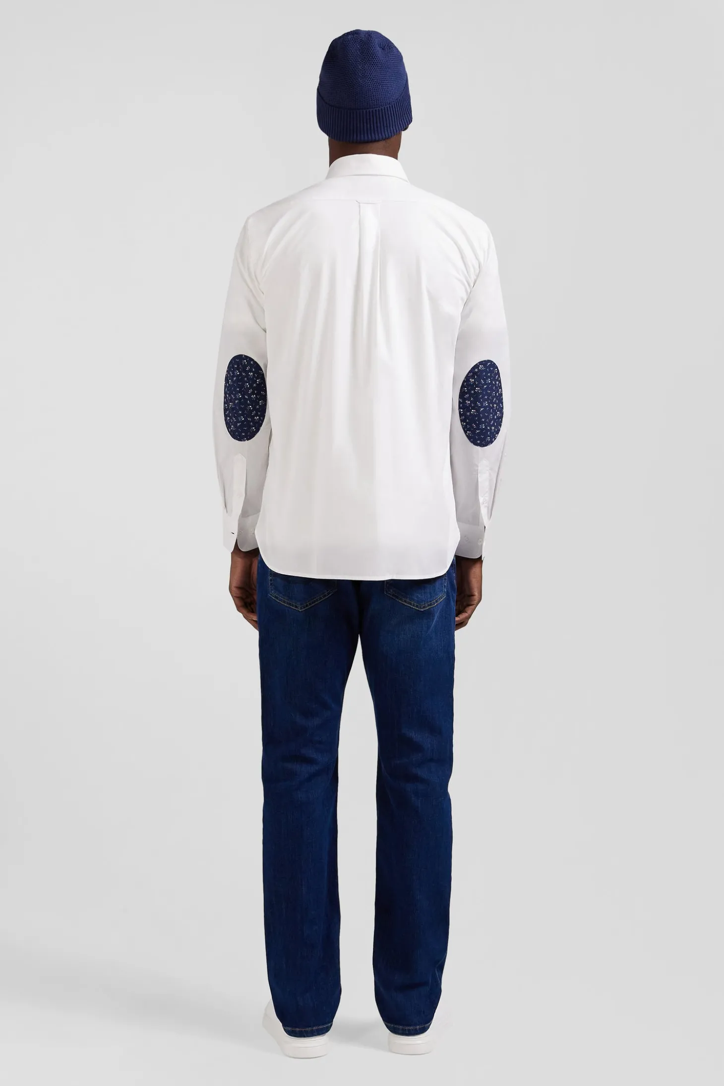 Regular white cotton poplin shirt with button-down collar and printed elbow patches